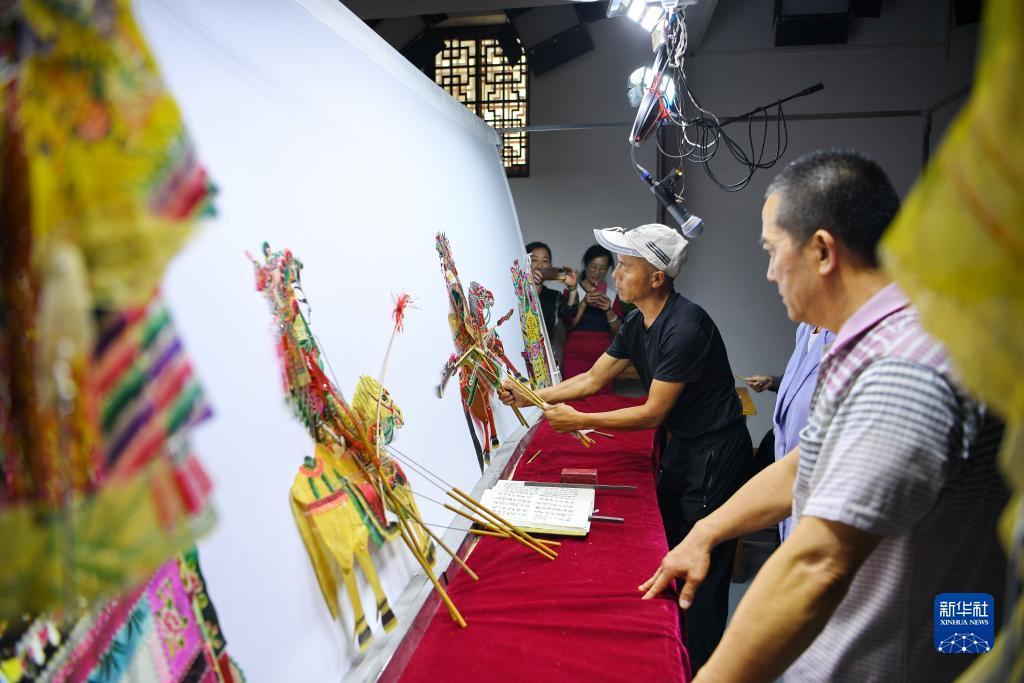 小新棋牌下载